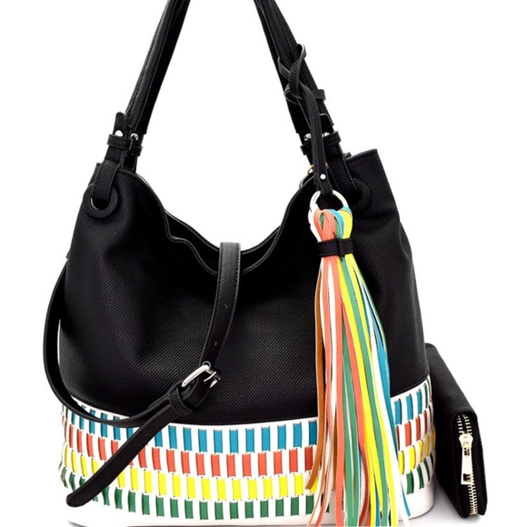 Maya Handbag & Wallet Falls Bucket Bag MUST HAVE!! - Picture 1 of 2